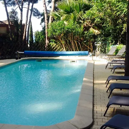 50m T2 Grande Terrasse Vue Climatise Piscine Chauffee, Parking Clos Gratuit Lägenhet